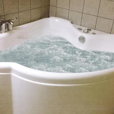 4 Bedroom Amazing In بيت للعطل Sira